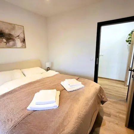 Apartamento Sonniges In Mit Eigenem Garten Und Weitblick Semriach