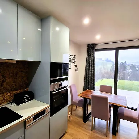 Sonniges In Mit Eigenem Garten Und Weitblick Apartamento