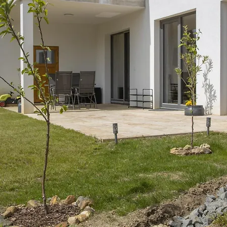 Sonniges In Mit Eigenem Garten Und Weitblick Semriach