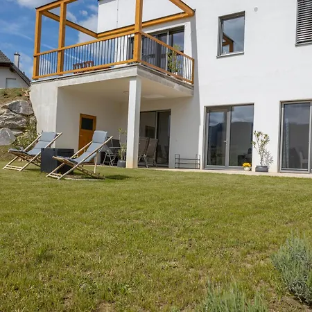 Sonniges In Mit Eigenem Garten Und Weitblick Semriach