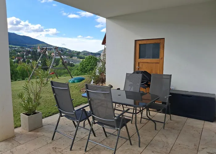 Sonniges In Mit Eigenem Garten Und Weitblick *