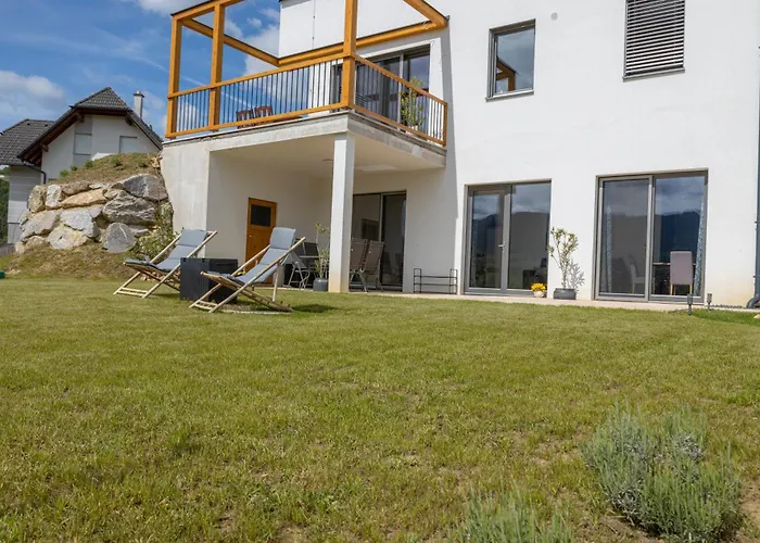 Sonniges In Mit Eigenem Garten Und Weitblick Semriach